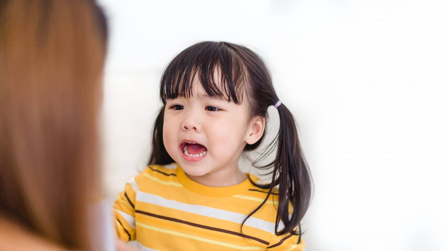 赤ちゃんの奇声がひどい！原因やその対処法を年齢別に解説