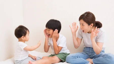 【伝承遊び】「あぶくたった」で楽しく遊ぼう！3つのねらいや年齢に合わせた楽しく遊ぶ工夫とは？