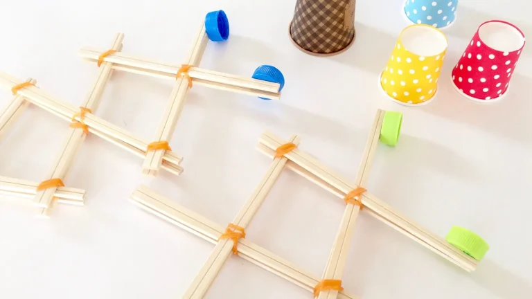 【簡単】割り箸と段ボールでできるマジックハンド工作の作り方！親子で楽しむコツと安全ポイントも紹介
