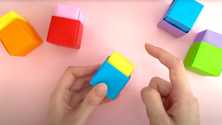 折り紙で作るプッシュポップの作り方｜親子で楽しむ“押して戻る”手作りスクイーズ