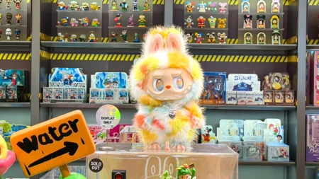 ラブブ（Labubu）ブームの正体とは？保護者が知るべき人気の理由・安全性・正規品の見分け方も紹介