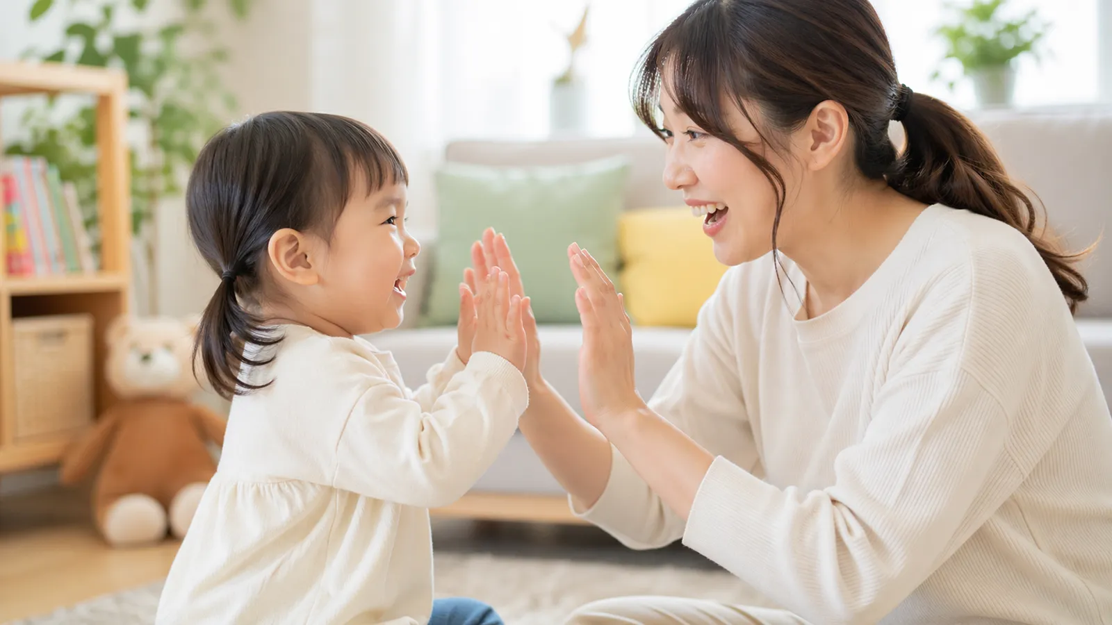 親子で楽しめる手遊びうた15選｜年齢別・場面別・ねらい付き【動画台本対応】