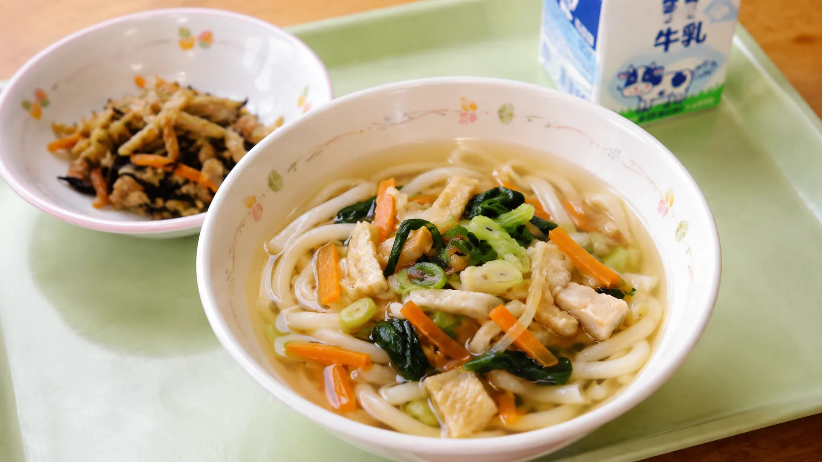 ソフト麺・うどん・ラーメン系──給食で記憶に残りやすい麺メニュー